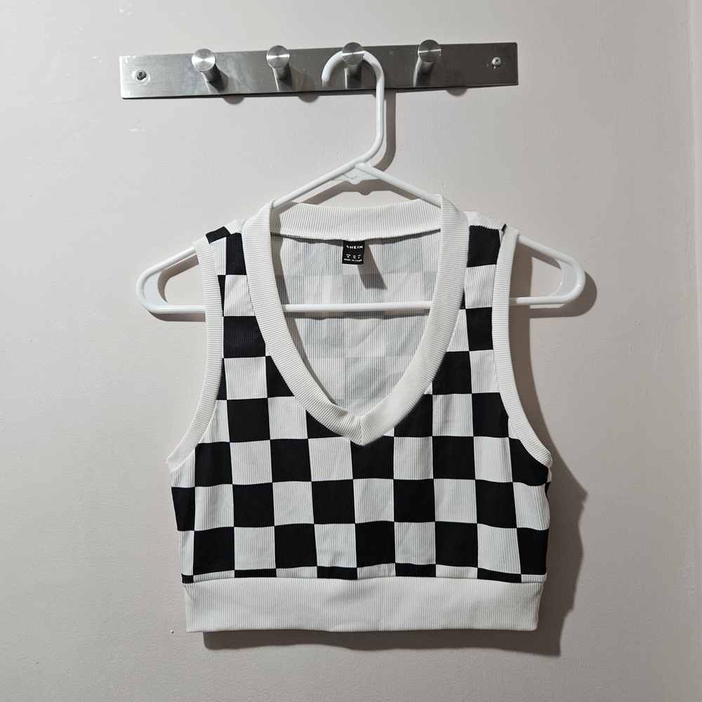 SHEIN Casual Plaid Print V neck Tank Top Black and White Women Tops & Camis Sz M